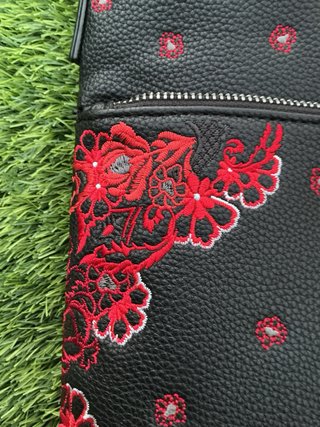 Bolso Desigual Negro y Rojo