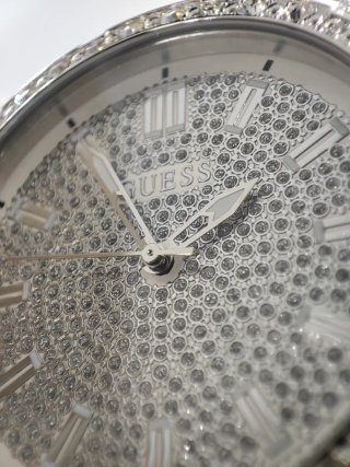 Reloj Guess Mujer Blanco y Plateado