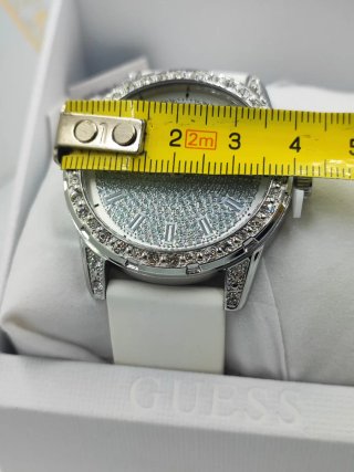 Reloj Guess Mujer Blanco y Plateado