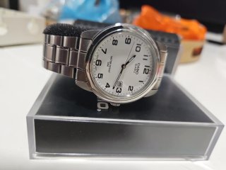 Reloj Casio Plata y Blanco