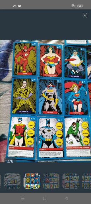 Pegatinas SNES, chapas retro y cromos Marvel
