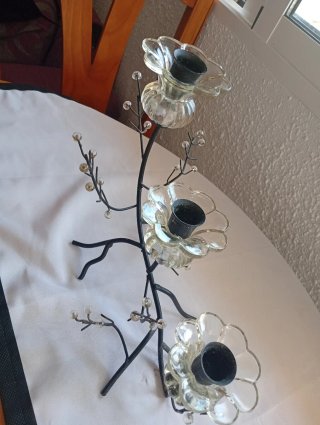 Portavelas de diseño floral
