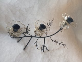 Portavelas de diseño floral