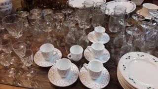 Vajilla Porcelana y Cristal Azul y Blanco