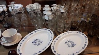 Vajilla Porcelana y Cristal Azul y Blanco