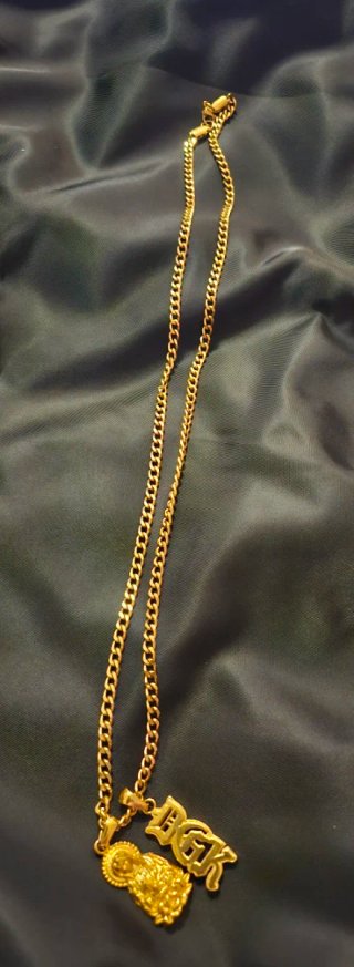 Collar DGK Virgen de Guadalupe bañado en oro 18k