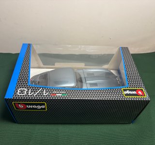 Bburago Jaguar E-Type Coupé 1:18 Grigio met.