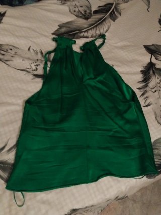 Blusa marca Zara satén verde