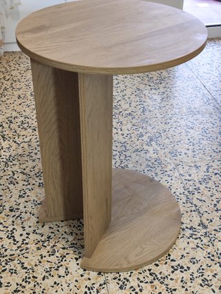 Mesita auxiliar redonda de madera