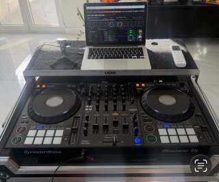 Pioneer DDJ-1000 con maletín