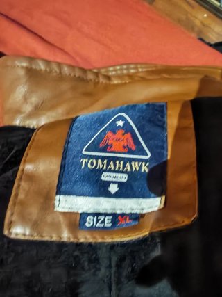 Chaqueta de cuero marrón