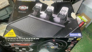 Thrustmaster T300 Ferrari Alcantara E.Limitada