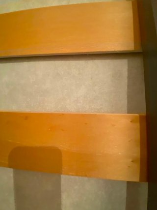Somier de láminas metálico y madera 15€ cada uno.