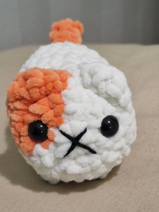 Peluche de ganchillo hecho a mano