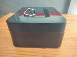 Caja de caudales metálica con llave