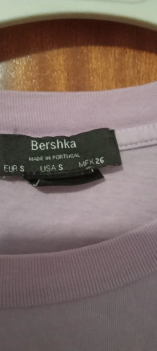 Camiseta Bershka Morada Talla S Bambi