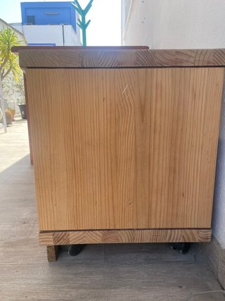 Mueble TV Madera Maciza con Ruedas