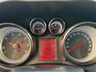 Opel Zafira Tourer 2012 2.0 CDTI 130 CV