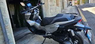 Honda ADV350 2023 como nueva, 4000km poco uso!