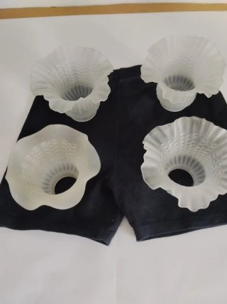 4 tulipas de cristal para lámparas