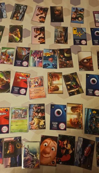 Lotto 82 carte Disney, Pokémon, Yugioh, Marvel