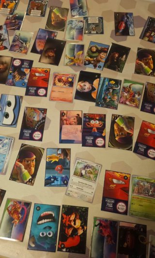 Lotto 82 carte Disney, Pokémon, Yugioh, Marvel