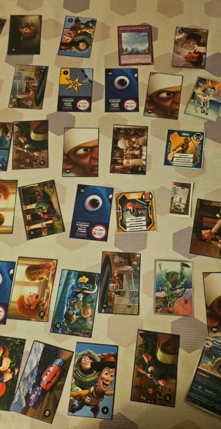 Lotto 82 carte Disney, Pokémon, Yugioh, Marvel