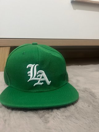 Gorra verde de los angeles