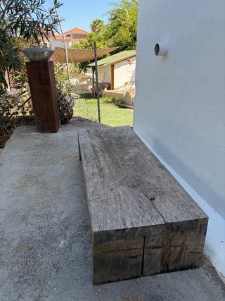 Mesa de madera maciza rústica
