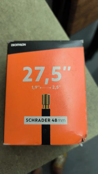 Cámara de aire Decathlon 27.5 Schrader 48mm