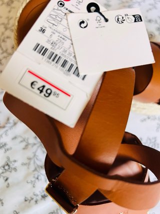 Sandalias Zara Piel Marrón Cuña Esparto