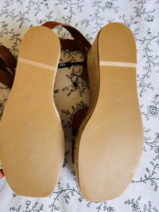 Sandalias Zara Piel Marrón Cuña Esparto