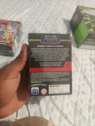 Pokémon Megaevolución: Fuegos Fantasmales Booster