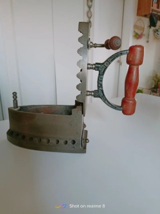 Plancha antigua de carbón