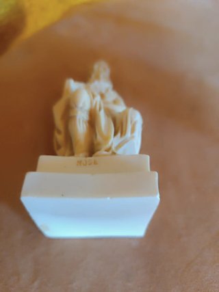 Figura decorativa de resina