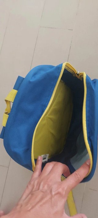 Mochila Pokémon Azul y Amarilla