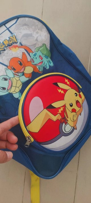 Mochila Pokémon Azul y Amarilla