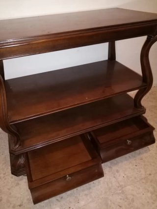 Mesa de madera con 2 cajones