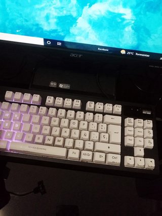 PC AMD AM3 8GB RAM + Monitor LCD 22 WIN11