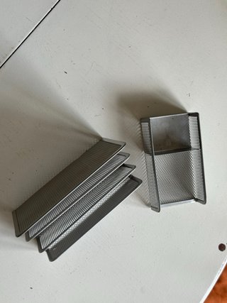 Organizador de escritorio metálico plateado