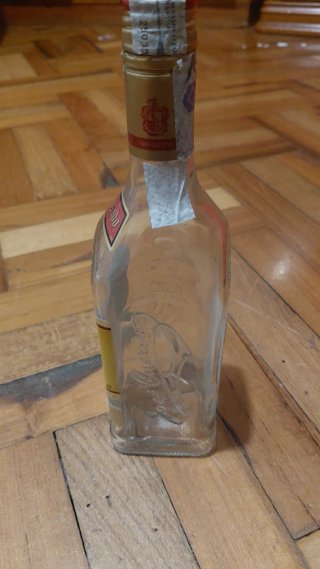 Bottiglia vuota Tequila Jose Cuervo Reposado