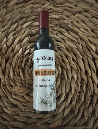 Lote 24 imanes/abrelatas forma de vino con mensaje