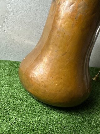 Cántaro de cobre con asas antiguedad.