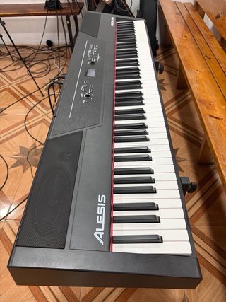 Piano Alesis Recital Pro