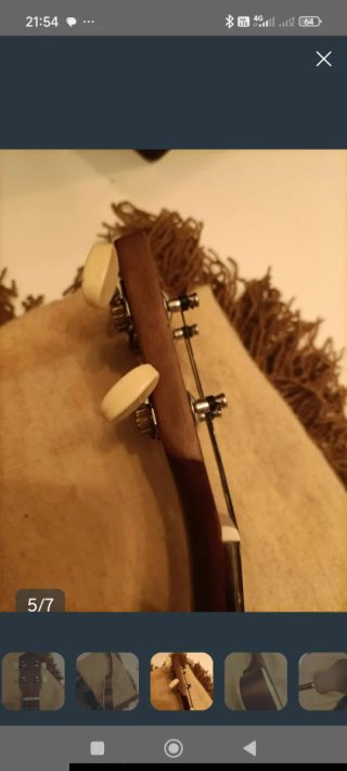 Ukelele de madera