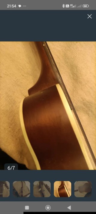 Ukelele de madera