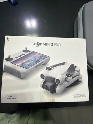 DJI Mini 3 Pro Drone con Control Remoto