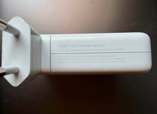 Cargador Apple MacBook Pro 140W Original