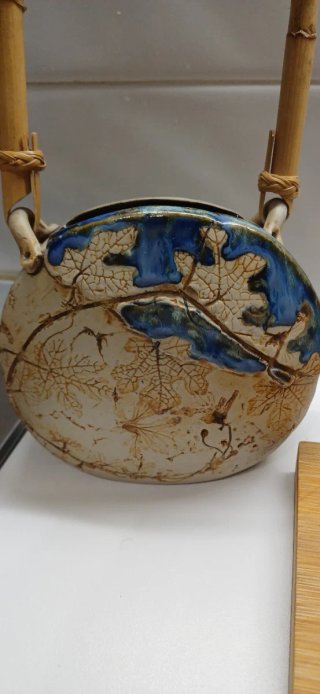 Vaso ceramica Tenmoku con manico bambu