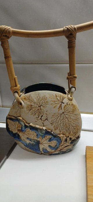 Vaso ceramica Tenmoku con manico bambu
